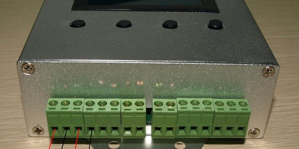 智能溫濕度控制器